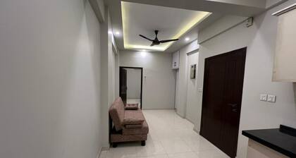 Prestige Comfort Apartments Separate Lounge With Newly Bath With Reception