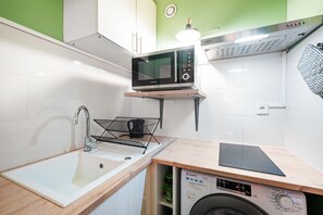Fridge, microwave, oven, stovetop - The sun of Nice (Nice)