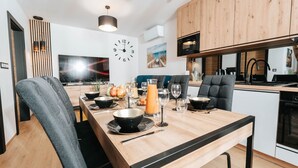 Dining - Holiday Home Near the Sea, air Conditioning (Ustronie Morskie)