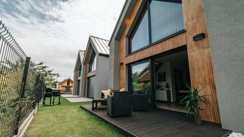 House | Terrace/patio