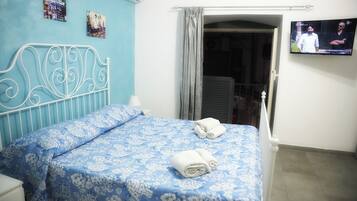 1 Schlafzimmer, Reisekinderbett, kostenloses WLAN, Bettwäsche