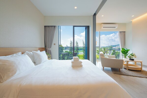 Departamento básico, balcón | Caja de seguridad en la habitación, cortinas blackout y insonorización 