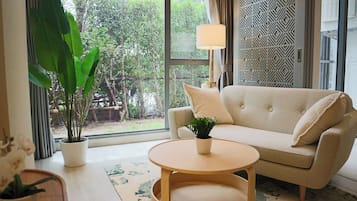 Classic Apartment | Living area