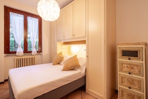 Appartamento, 2 camere da letto, vista montagna | Ferro/asse da stiro, Wi-Fi gratuito