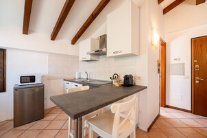 Apartment, 1 Bedroom | Private kitchen | Fridge, microwave, oven, stovetop