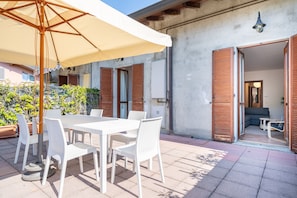 Apartment, 2 Bedrooms, Mountain View | Terrace/patio