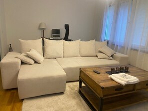 Appartement, 1 chambre, accessible aux personnes à mobilité réduite, terrasse | Coin séjour