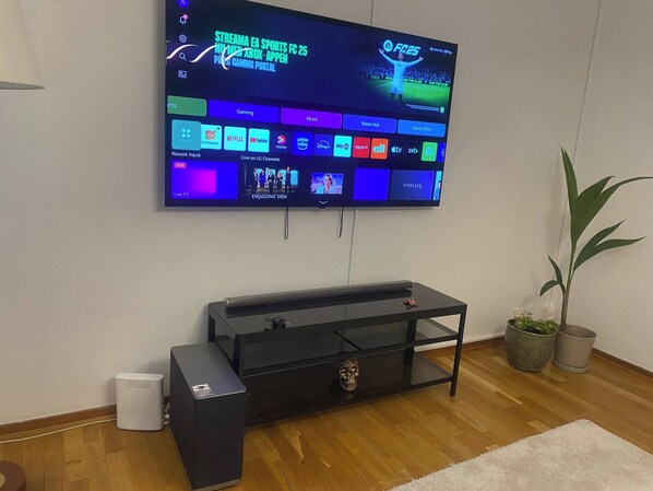 Apartment, 1 Bedroom, Accessible, City View | Room amenity