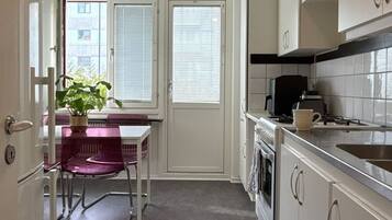 Apartment, 1 Bedroom, Accessible, City View | Interior