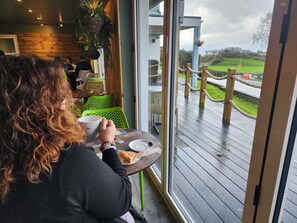 Dining - Seaview Studio (Ilfracombe)