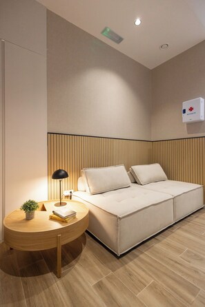 Lobby sitting area - Rubio Rooms by Concept Flats (València)
