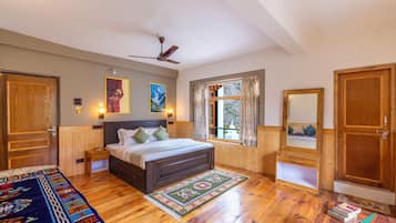 Superior Double Room, Mountain View | Laptop workspace, free WiFi