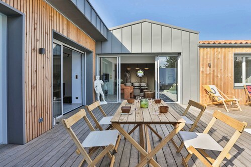 Villa d'exception avec piscine, proche de la mer