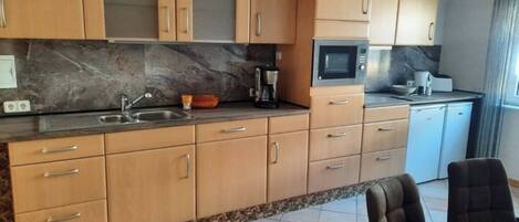Microwave, stovetop, dishwasher
