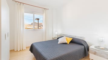 4 chambres, fer et planche Ă  repasser, Wi-Fi, draps fournis