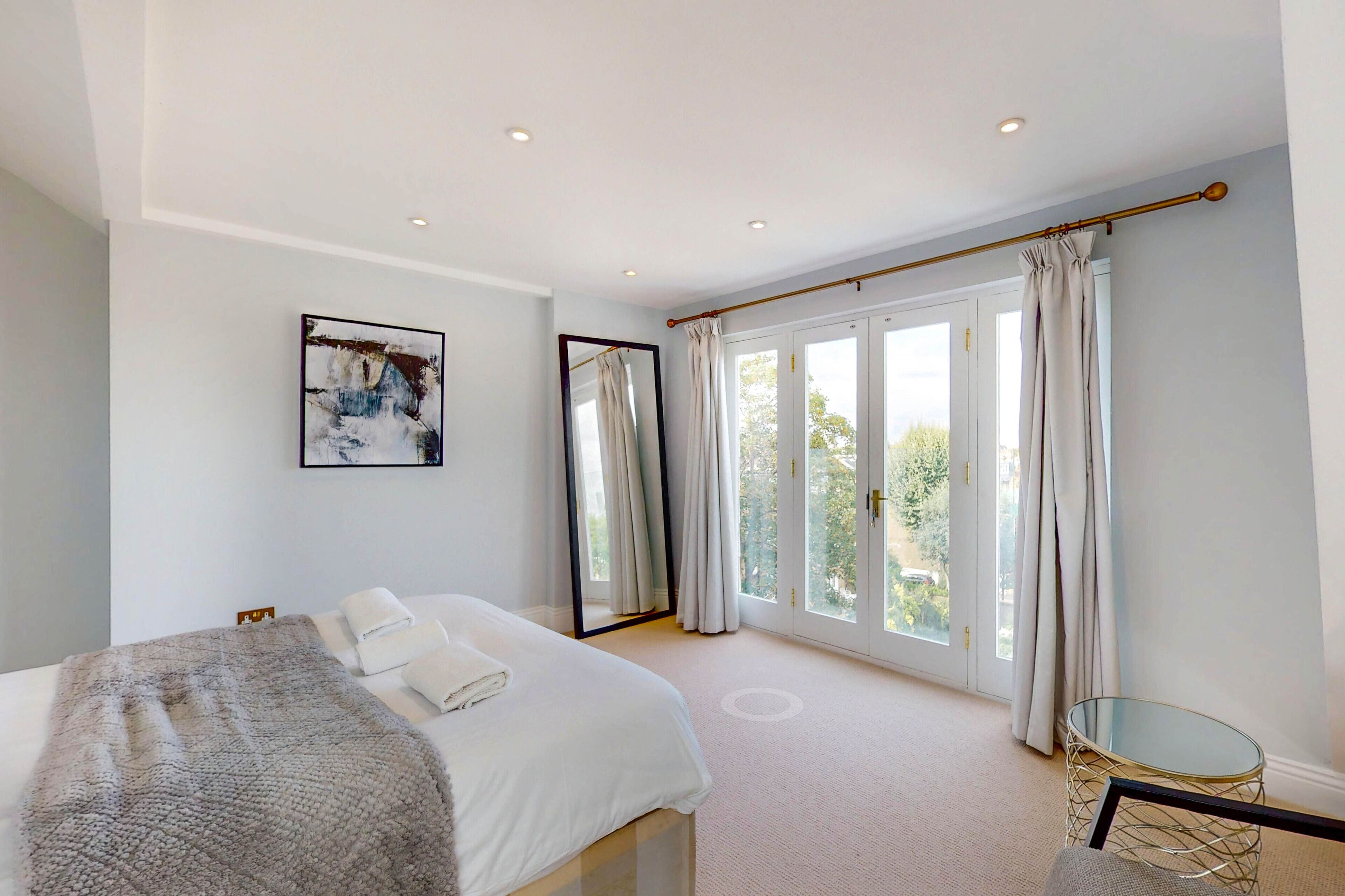 3 soverom, wi-fi (inkludert) og sengetøy