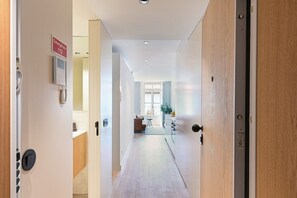 Interior - Casa do Arquiteto w/ balcony by Sé Apartments (Braga)