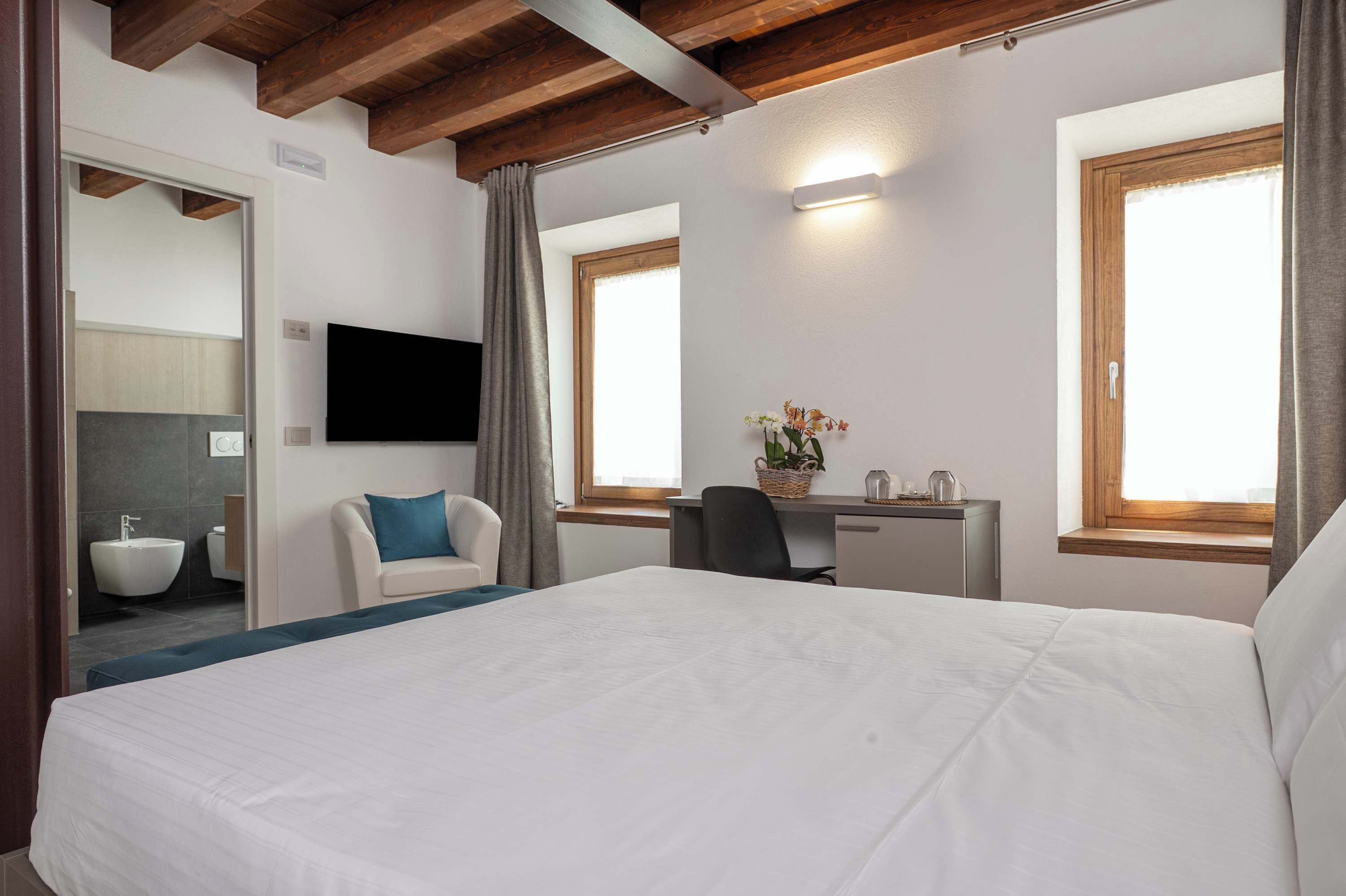 1 Schlafzimmer, Schreibtisch, WLAN, Bettwäsche