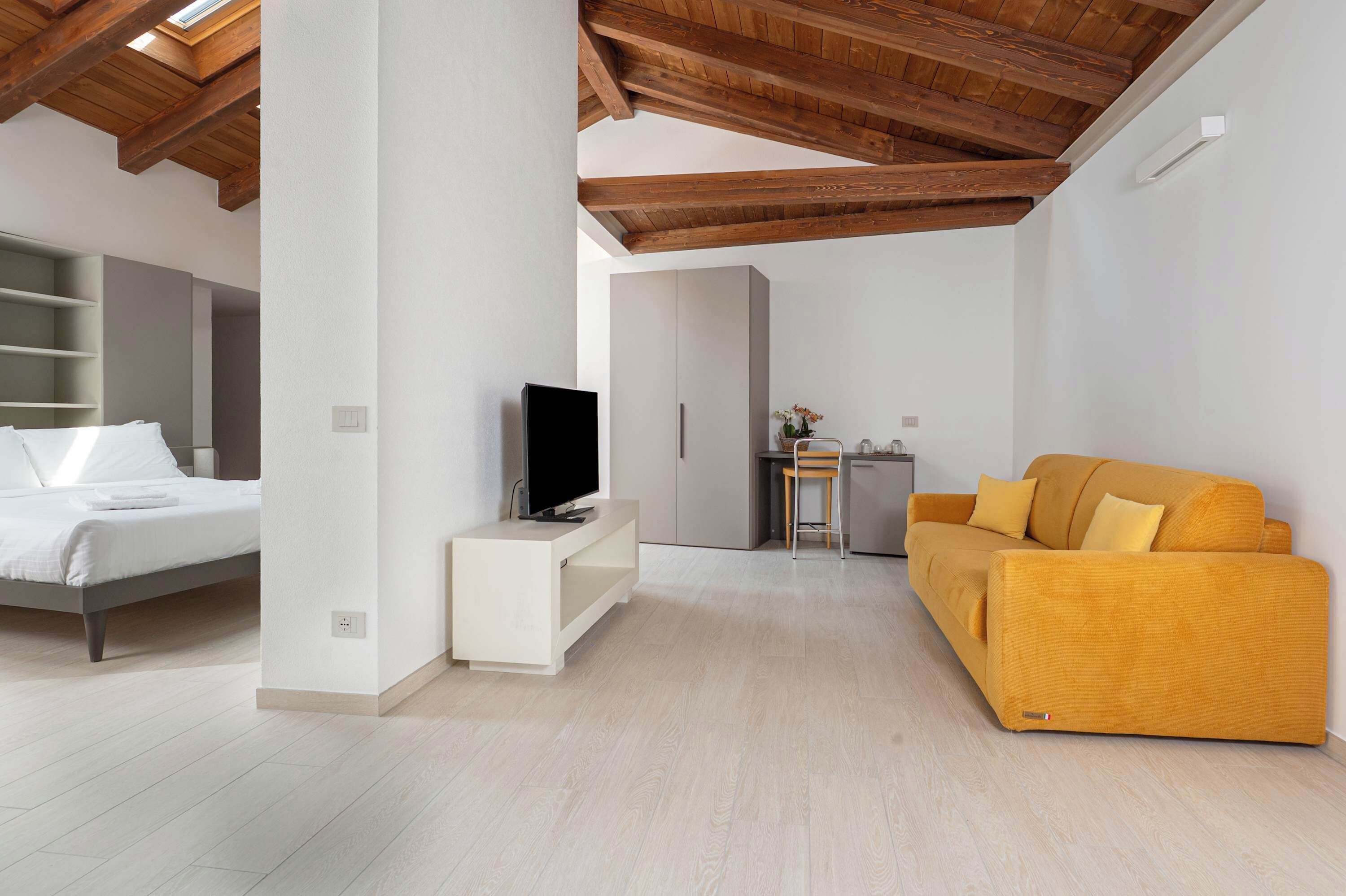 1 Schlafzimmer, Schreibtisch, WLAN, Bettwäsche