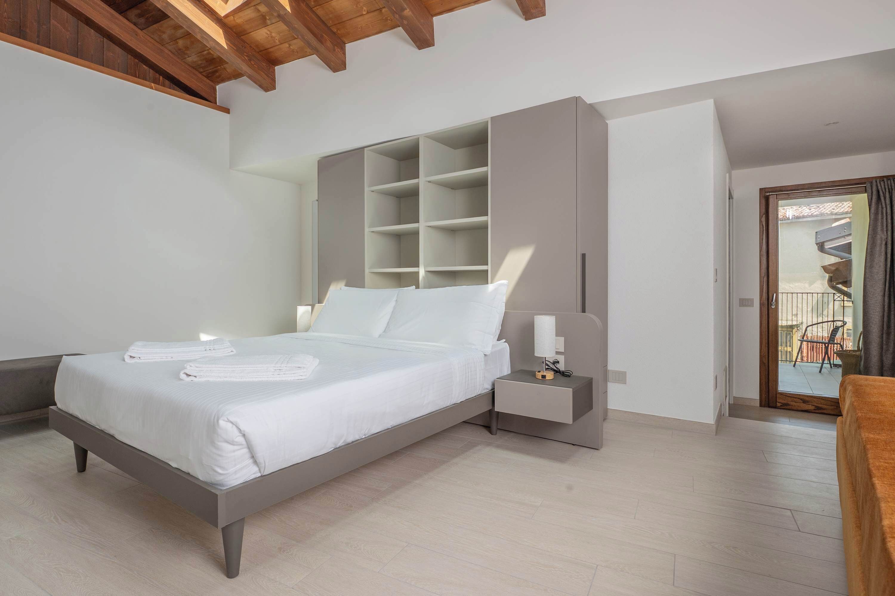 1 Schlafzimmer, Schreibtisch, WLAN, Bettwäsche