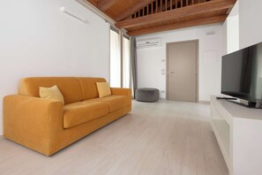 Televisie en een kantoor