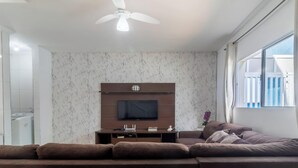Living area - Casa em Itanhaém Pé na Areia com Piscina (Itanhaém)