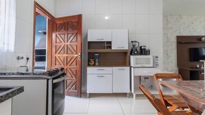 Private kitchen - Casa em Itanhaém Pé na Areia com Piscina (Itanhaém)