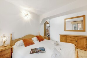 Standard-Chalet, 1 Schlafzimmer (Rustico la Staleta) | 1 Schlafzimmer, Bettwäsche