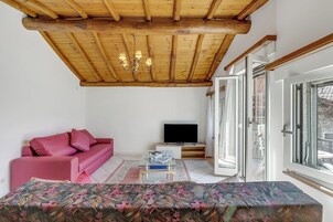 Chalet estándar, 1 habitación, balcón (Rustico la Staleta with Balcony &) | Zona de estar