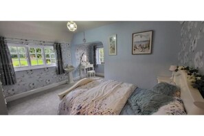 2 bedrooms, iron/ironing board, travel crib, free WiFi