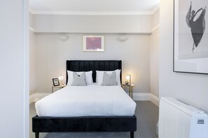 Deluxe Apartment, 3 Bedrooms | Premium bedding, individually furnished, blackout curtains