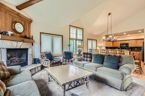 TV, fireplace, offices