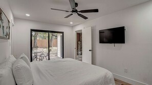 4 makuuhuonetta, työpöytä, silitysrauta/-lauta, Wi-Fi