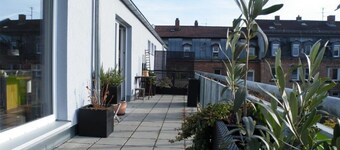 Quiet & modern city apartments. Direct DOM & old town location!