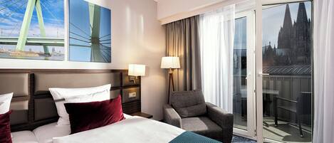 1 bedroom, desk, WiFi, bed sheets