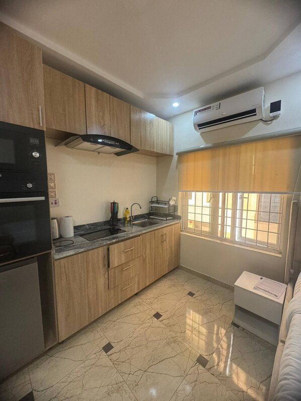 Microwave, oven