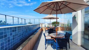 المنطقة المحيطة بالمنشأة