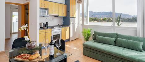 Standard Apartment, Balcony, City View | Private kitchen