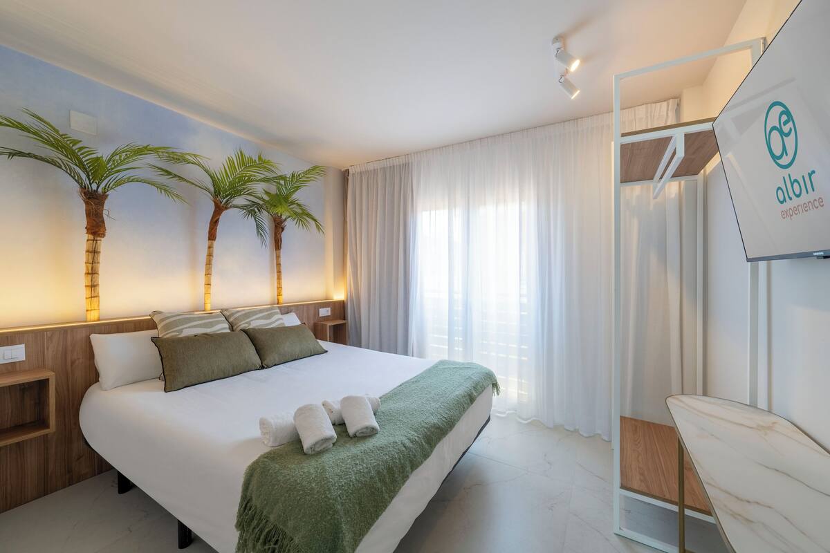Apartamento premium, sacada, vista para a cidade | Wi-Fi de cortesia