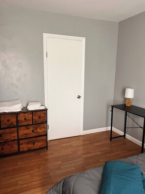 House, 2 Bedrooms, Smoking, City View