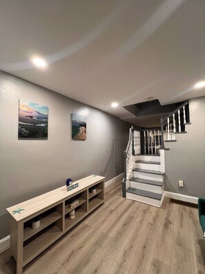 House, 2 Bedrooms, Smoking, City View | Living room