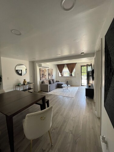Charming 1-bedroom house close to JFK
