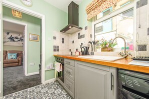 Refrigerador, microondas, horno, lavavajillas