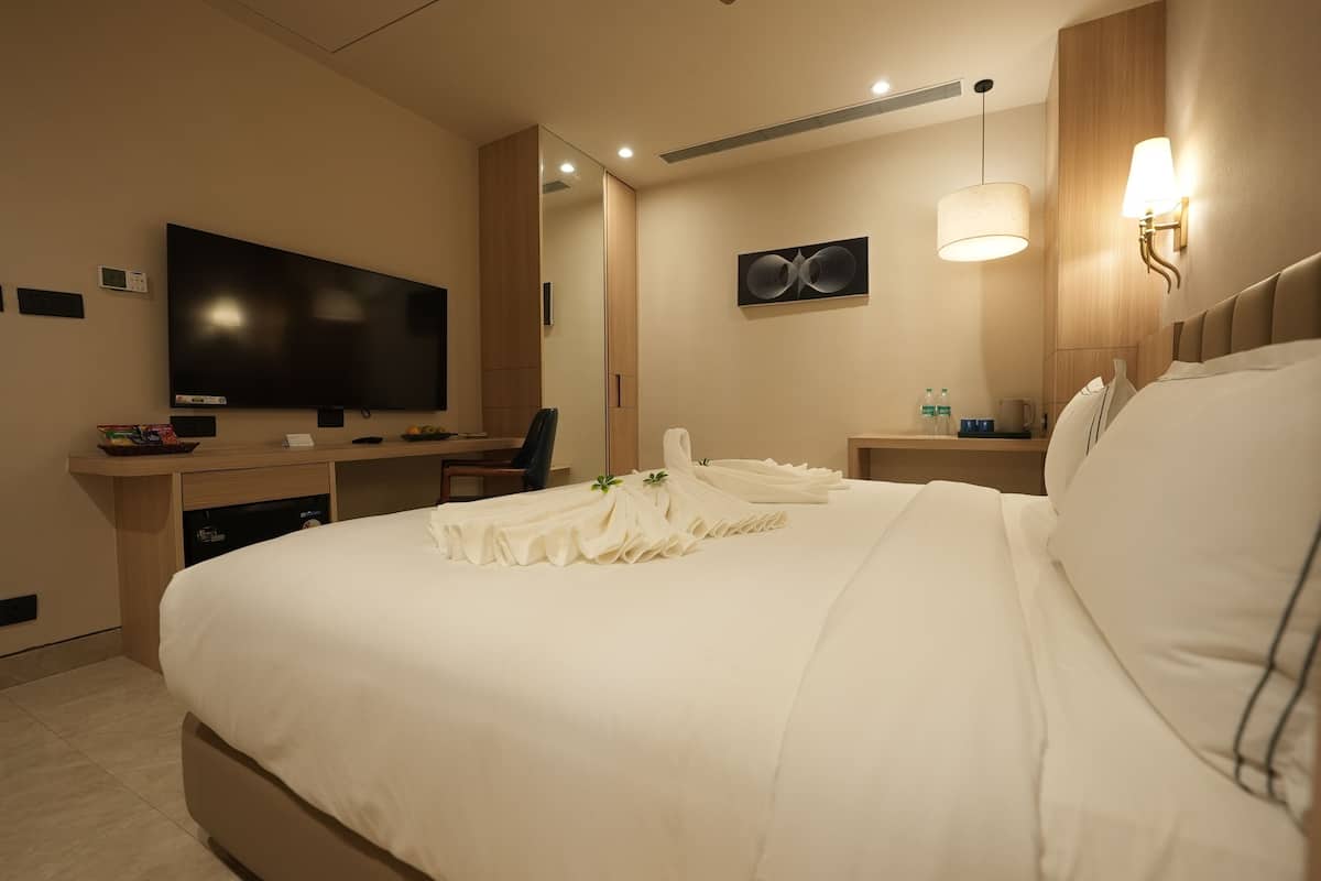 Deluxe Room, City View | Free WiFi