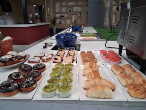 Buffet déjeuner (599 INR par personne)