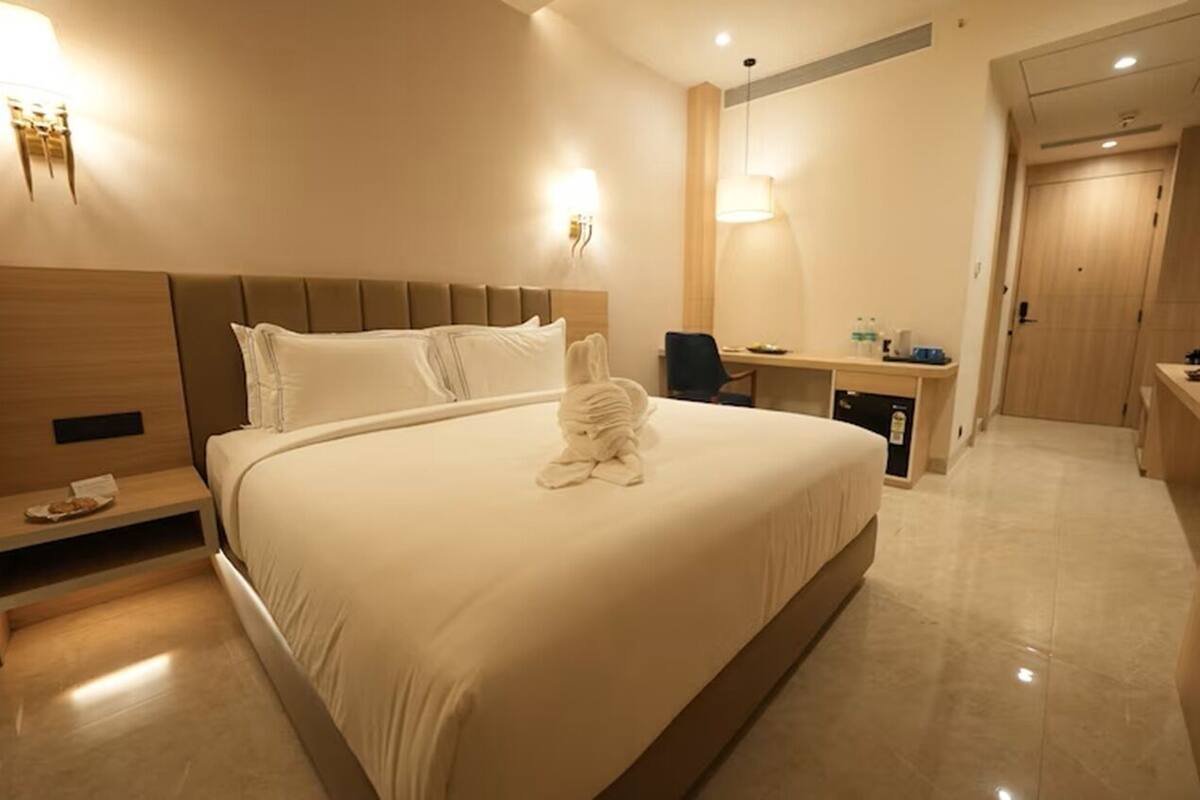 Soundproofing, WiFi (free), bed sheets