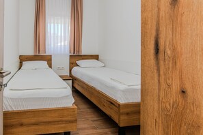 Basic Apartment | Iron/ironing board, free WiFi, bed sheets