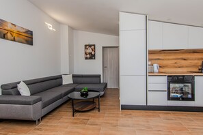 Standard Apartment, Balcony, Courtyard View | Living area