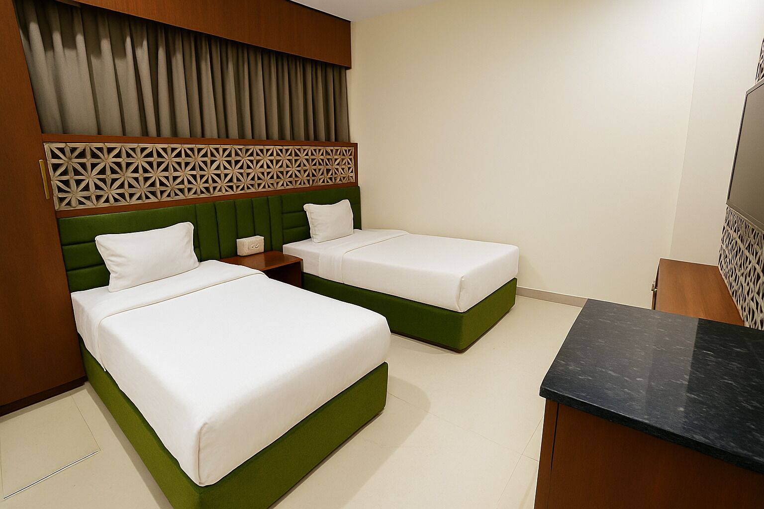 Business Room | Individually furnished, desk, laptop workspace