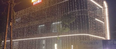 施設の正面